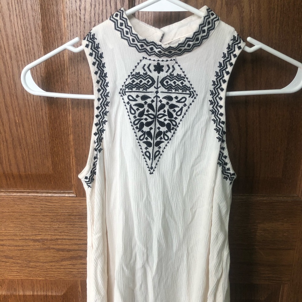 Linen patterned top